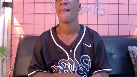 Snapshot of martin_killer chatting on 22, 10, 2025 Martin online show from 22, 10, 2025