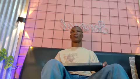 Snapshot of martin_killer chatting on 23, 10, 2025 Martin online show from 23, 10, 2025