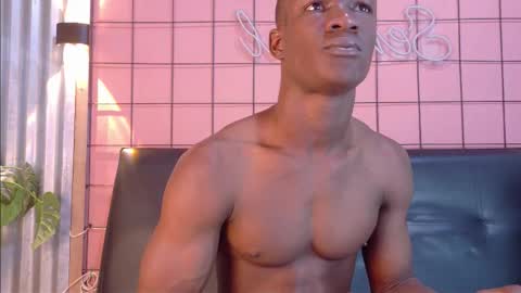 Snapshot of martin_killer chatting on 28, 10, 2025 Martin online show from 28, 10, 2025