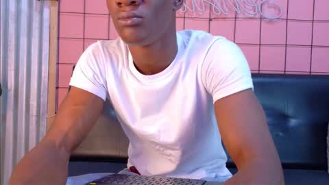 Snapshot of martin_killer chatting on 11, 11, 2025 Martin online show from 11, 11, 2025