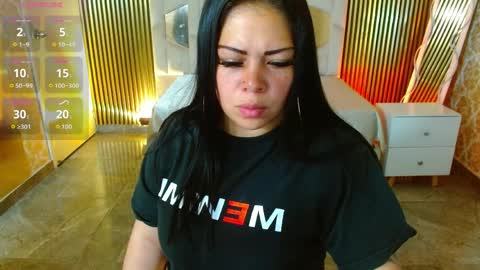 Snapshot of martina_tay chatting on 9, 4, 2026 Hey im martina online show from 9, 4, 2026