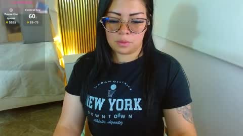 Snapshot of martina_tay chatting on 10, 4, 2026 Hey im martina online show from 10, 4, 2026