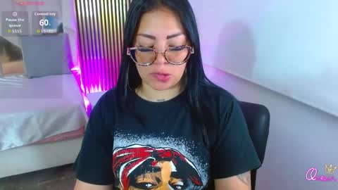Snapshot of martina_tay chatting on 28, 4, 2026 Hey im martina online show from 28, 4, 2026
