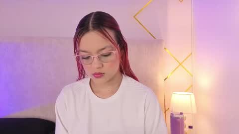 Snapshot of martinaa_garcia chatting on 24, 5, 2026 Martina online show from 24, 5, 2026