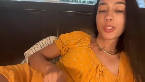 Snapshot of martinabebe chatting on 3, 6, 2026 martinabebe online show from 3, 6, 2026