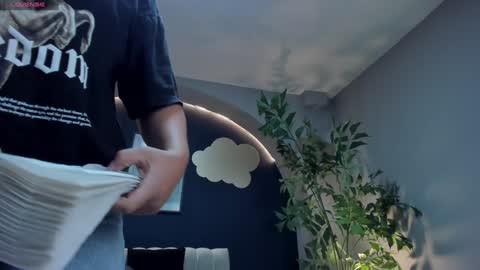 Martinna Bonnet online show from 3, 2, 2025