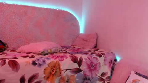 Snapshot of mary_creaamy chatting on 7, 2, 2025 mary_creaamy online show from 7, 2, 2025