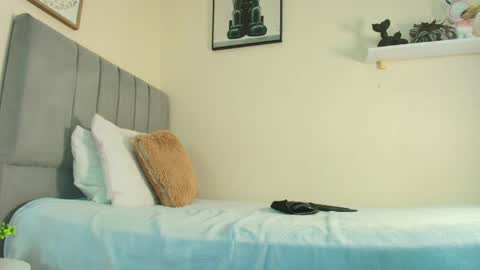 mary_cute9 online show from 15, 4, 2026