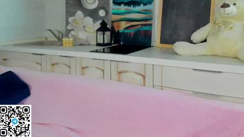 Snapshot of mary_f0x chatting on 5, 7, 2026 Mary fox online show from 5, 7, 2026