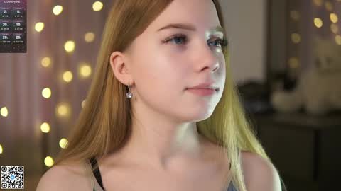 Snapshot of mary_hope_u chatting on 15, 12, 2024 Mary online show from 15, 12, 2024