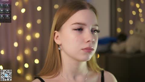 Snapshot of mary_hope_u chatting on 18, 12, 2024 Mary online show from 18, 12, 2024