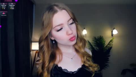 Snapshot of mary_hope_u chatting on 3, 3, 2025 Mary online show from 3, 3, 2025