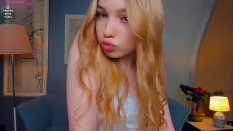 Snapshot of mary_hope_u chatting on 5, 10, 2025 Mary online show from 5, 10, 2025