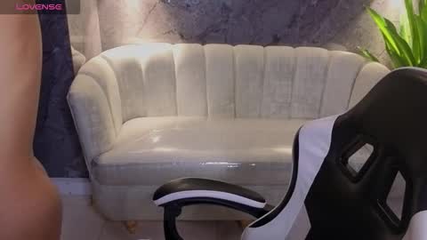 Snapshot of mary_luxx_tp chatting on 8, 11, 2025 mary_luxx_tp online show from 8, 11, 2025