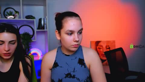 Snapshot of mary_skiny chatting on 26, 3, 2026 mary skiny online show from 26, 3, 2026