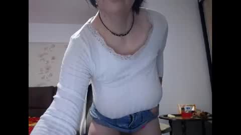 Snapshot of mary_x chatting on 23, 10, 2025 Mary online show from 23, 10, 2025