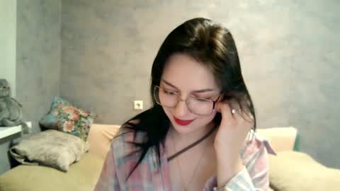 Snapshot of maryellensiewert chatting on 22, 11, 2025 Stephie online show from 22, 11, 2025