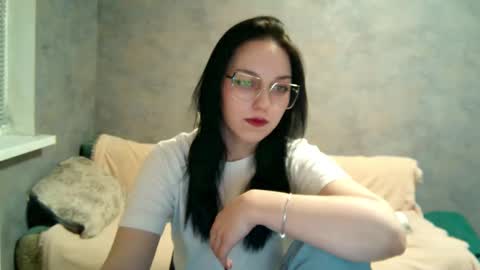 Snapshot of maryellensiewert chatting on 27, 11, 2025 Stephie online show from 27, 11, 2025