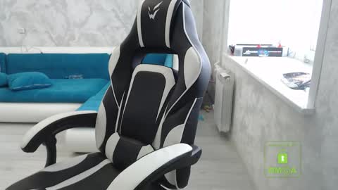 Snapshot of maryhenry chatting on 6, 3, 2026 Mary online show from 6, 3, 2026