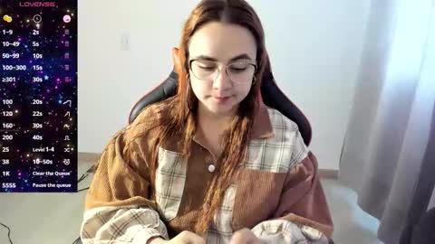 Snapshot of maryluna95 chatting on 20, 10, 2025 Dulce Maria online show from 20, 10, 2025