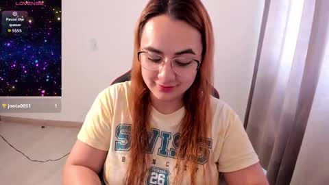 Dulce Maria online show from 18, 11, 2025