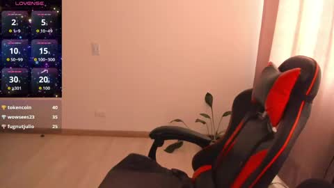 Snapshot of maryluna95 chatting on 30, 4, 2026 Dulce Maria online show from 30, 4, 2026