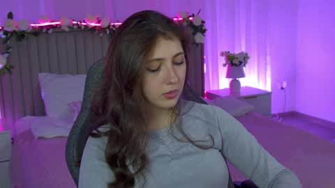 Snapshot of marymillerr chatting on 19, 12, 2025 Mary Miller online show from 19, 12, 2025