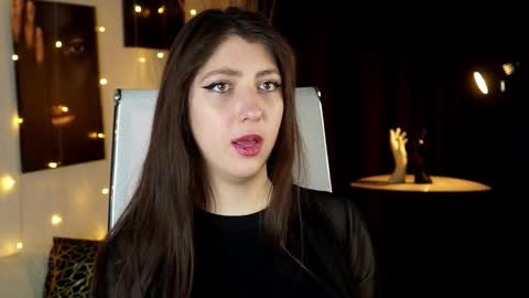 Snapshot of marymillerr chatting on 25, 2, 2026 Mary Miller online show from 25, 2, 2026