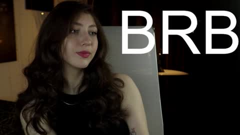 Snapshot of marymillerr chatting on 4, 3, 2026 Mary Miller online show from 4, 3, 2026