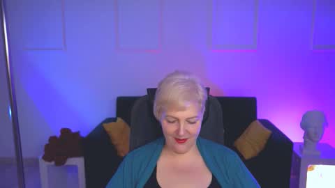 marymogan online show from 12, 9, 2025