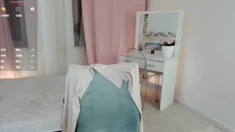 Snapshot of marywaddell chatting on 24, 2, 2025 Mary online show from 24, 2, 2025