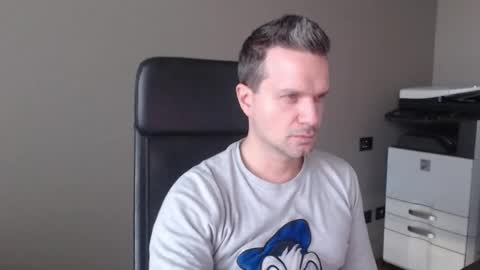 Snapshot of maschiodavide89 chatting on 30, 12, 2024 David online show from 30, 12, 2024