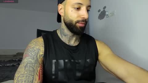 Snapshot of masculineguy69 chatting on 5, 12, 2025 masculineguy69 online show from 5, 12, 2025