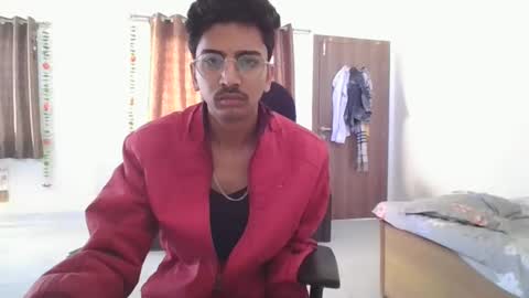 maskboyz2003 online show from 8, 1, 2025