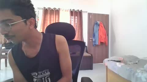 maskboyz2003 online show from 16, 1, 2025