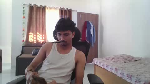 maskboyz2003 online show from 19, 2, 2025