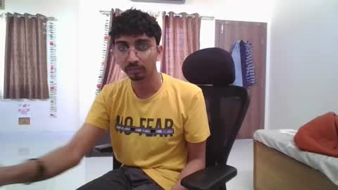 maskboyz2003 online show from 6, 3, 2025