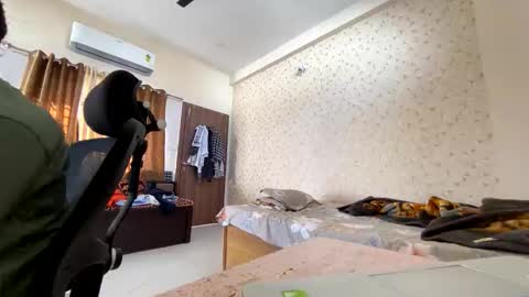 maskboyz2003 online show from 9, 11, 2025