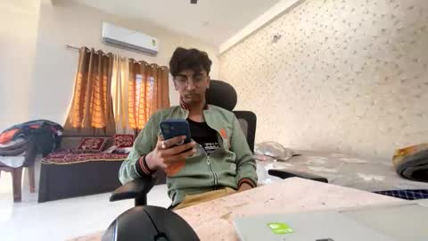 maskboyz2003 online show from 14, 11, 2025