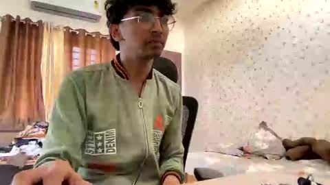 maskboyz2003 online show from 15, 12, 2025