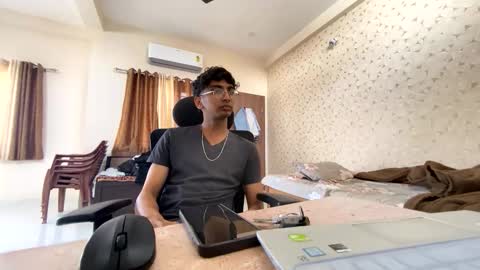 maskboyz2003 online show from 22, 12, 2025