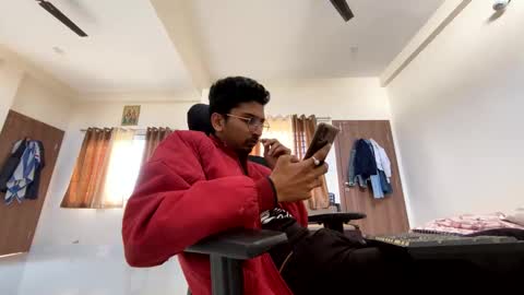 Mask Boy online show from 22, 12, 2024