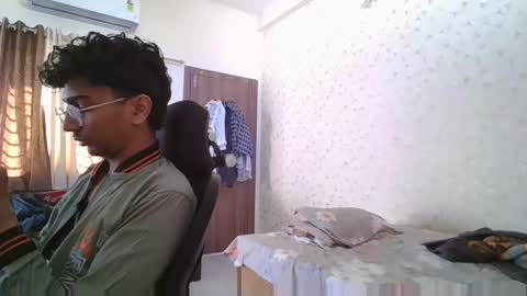 Mask Boy online show from 9, 11, 2025