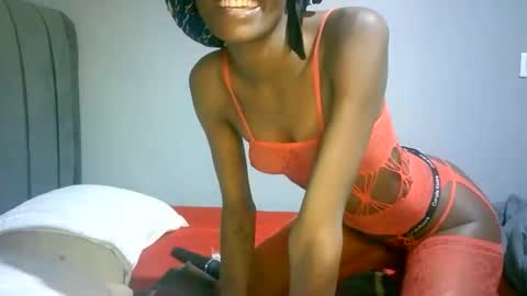 maskgang001 online show from 20, 9, 2025