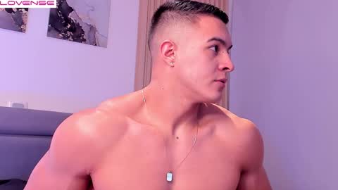 Mason Bennet online show from 5, 10, 2025