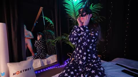 Snapshot of masqueradeporn chatting on 15, 12, 2024 DickJane online show from 15, 12, 2024