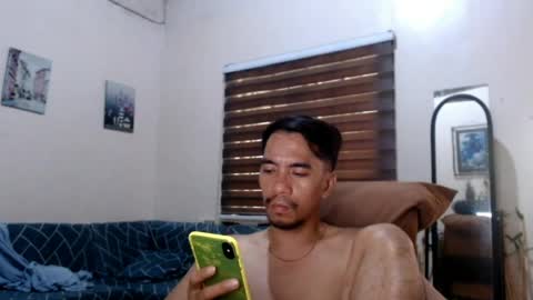 Snapshot of massive_boner02 chatting on 21, 4, 2026 massive_boner02 online show from 21, 4, 2026