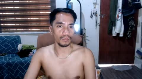 Snapshot of massive_boner02 chatting on 23, 4, 2026 massive_boner02 online show from 23, 4, 2026
