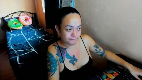 Snapshot of massivecockcum chatting on 13, 4, 2026 kimmy online show from 13, 4, 2026