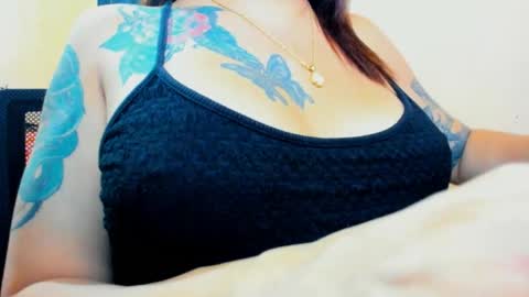 Snapshot of massivecockcum chatting on 24, 4, 2026 kimmy online show from 24, 4, 2026